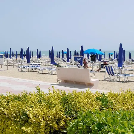 Beach Jesolo Apartment Buitenkant foto